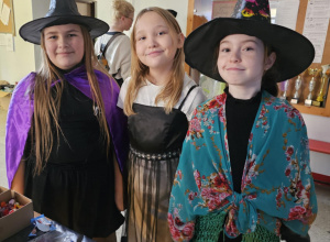 Andrzejkowe wróżby.